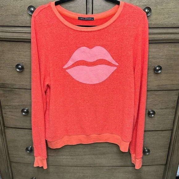 Wildfox Women's Long Sleeve Pullover Sweater Pink Lips Medium - Picture 4 of 5